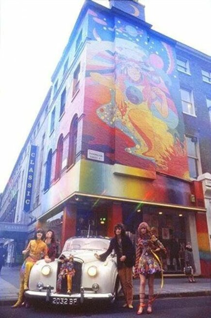 The London Apple Boutique The mural on the Apple Boutique